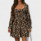 Lara – Elegantna haljina s leopard uzorkom od svile