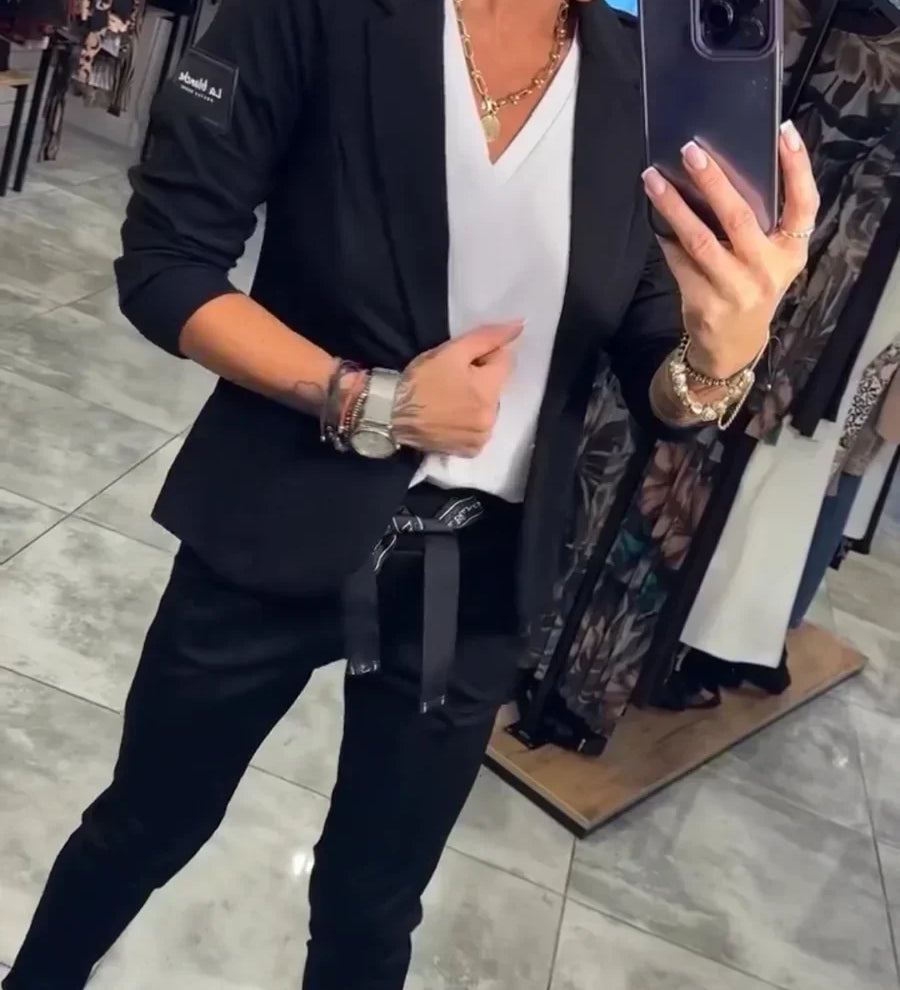 Bojana – Elegantan komplet od svile s lepršavim siluetom