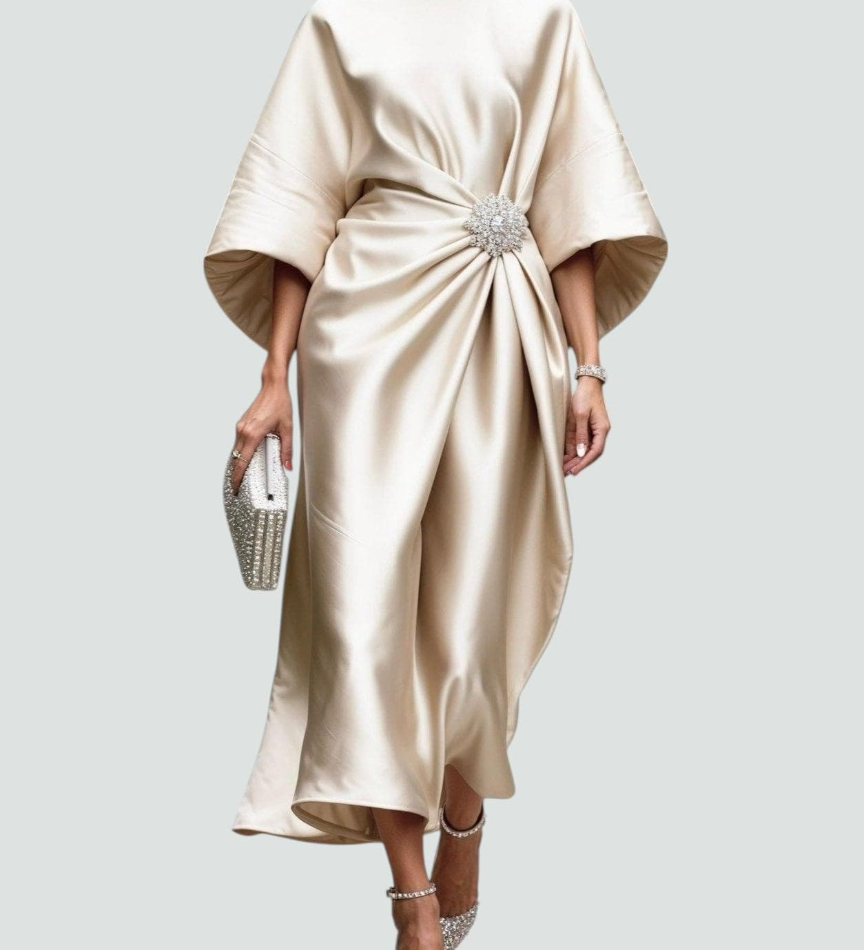 Petra – Elegantna Duga Haljina od Svile