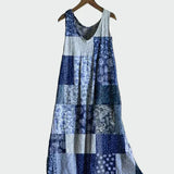 Tina – Elegantan midi haljina s plavim patchwork uzorkom