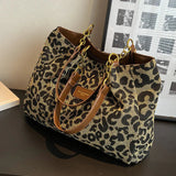 Hana – Elegantna mala torbica s uzorkom leoparda