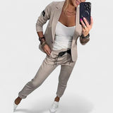 Bojana – Elegantan komplet od svile s lepršavim siluetom