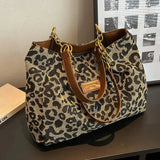 Hana – Elegantna mala torbica s uzorkom leoparda