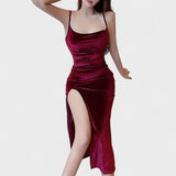Katarina – Elegantan baršunasti midi haljina s prorezom