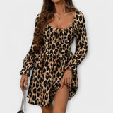 Lara – Elegantna haljina s leopard uzorkom od svile