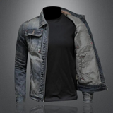 Miha – Klasična Denim Jakna s Elegancijom i Šarmom