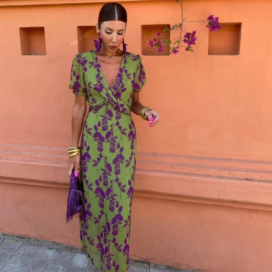 Anja – Elegantna svila u ljetnom šarmu