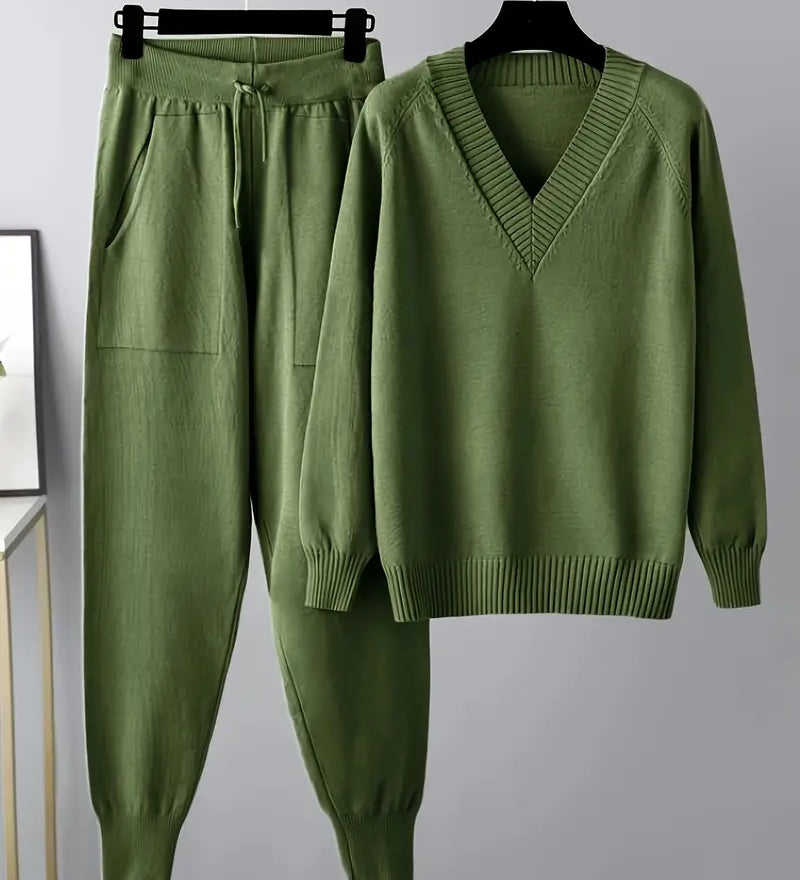 Lucija – Elegantan set od svile i čipke