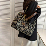 Hana – Elegantna mala torbica s uzorkom leoparda