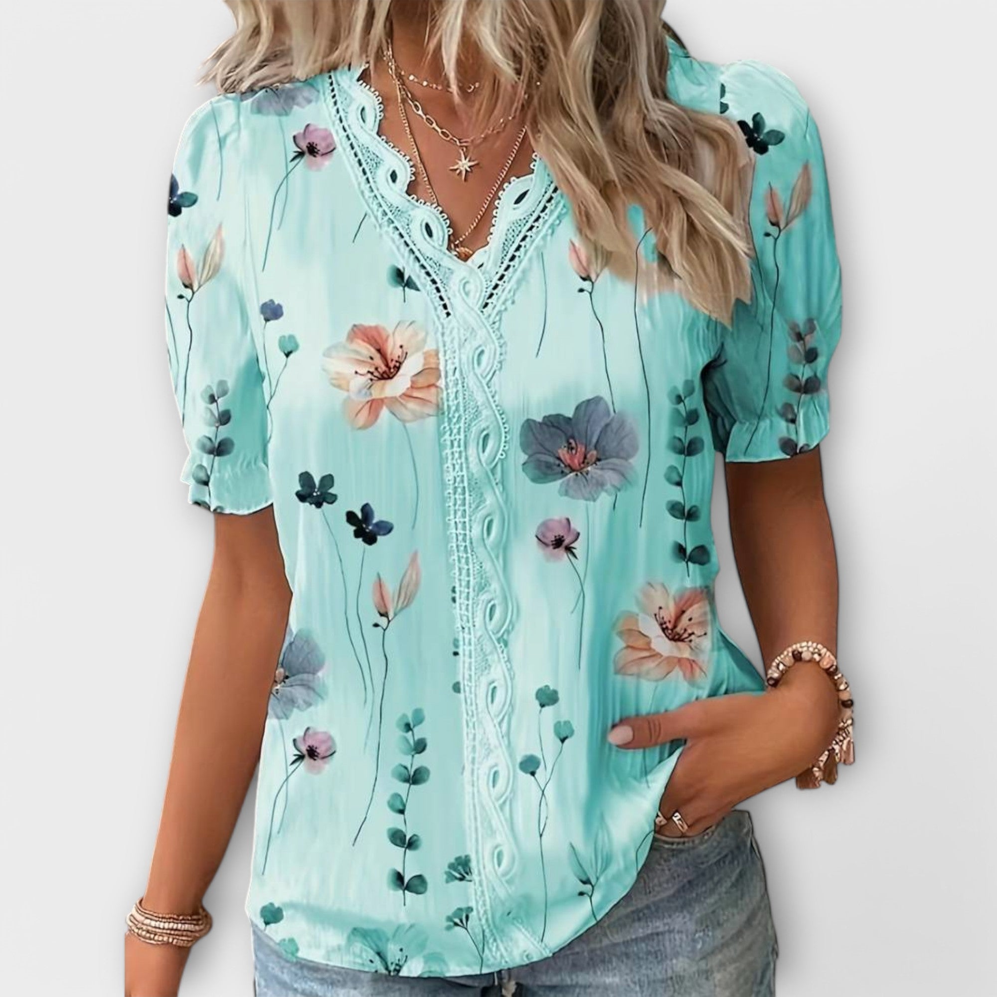 Alja – Elegantna bluza s V-izrezom od svile
