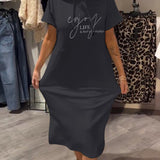Nika – Elegantna midi haljina s kapuljačom od pamuka