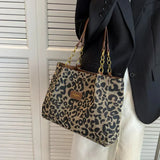 Hana – Elegantna mala torbica s uzorkom leoparda