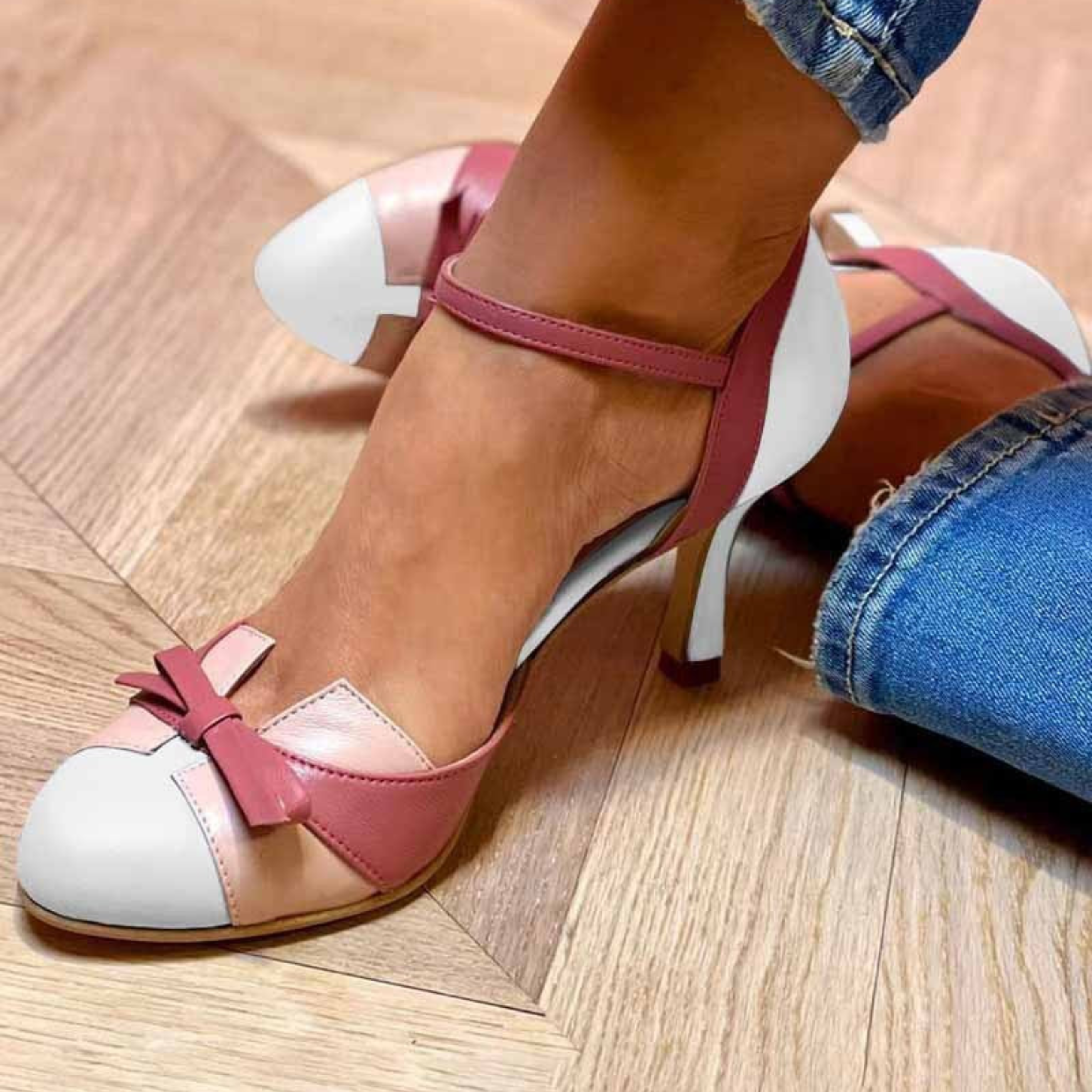 Kaja – Romantična vintage sandaleta s mašnom i remenčićem