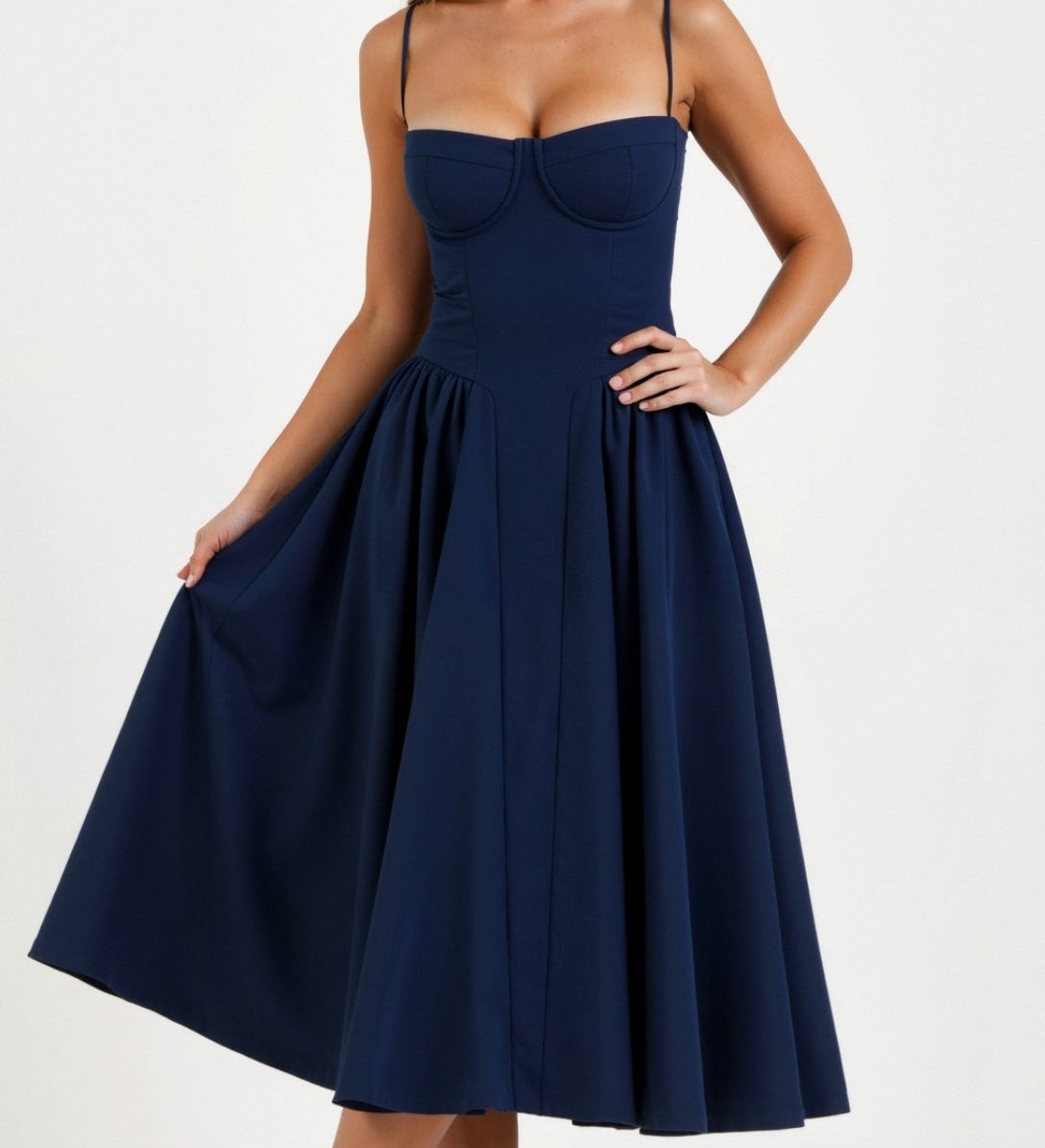 Katarina – Elegantan midi haljina sa strukturiranim korzetom