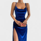 Katarina – Elegantan baršunasti midi haljina s prorezom