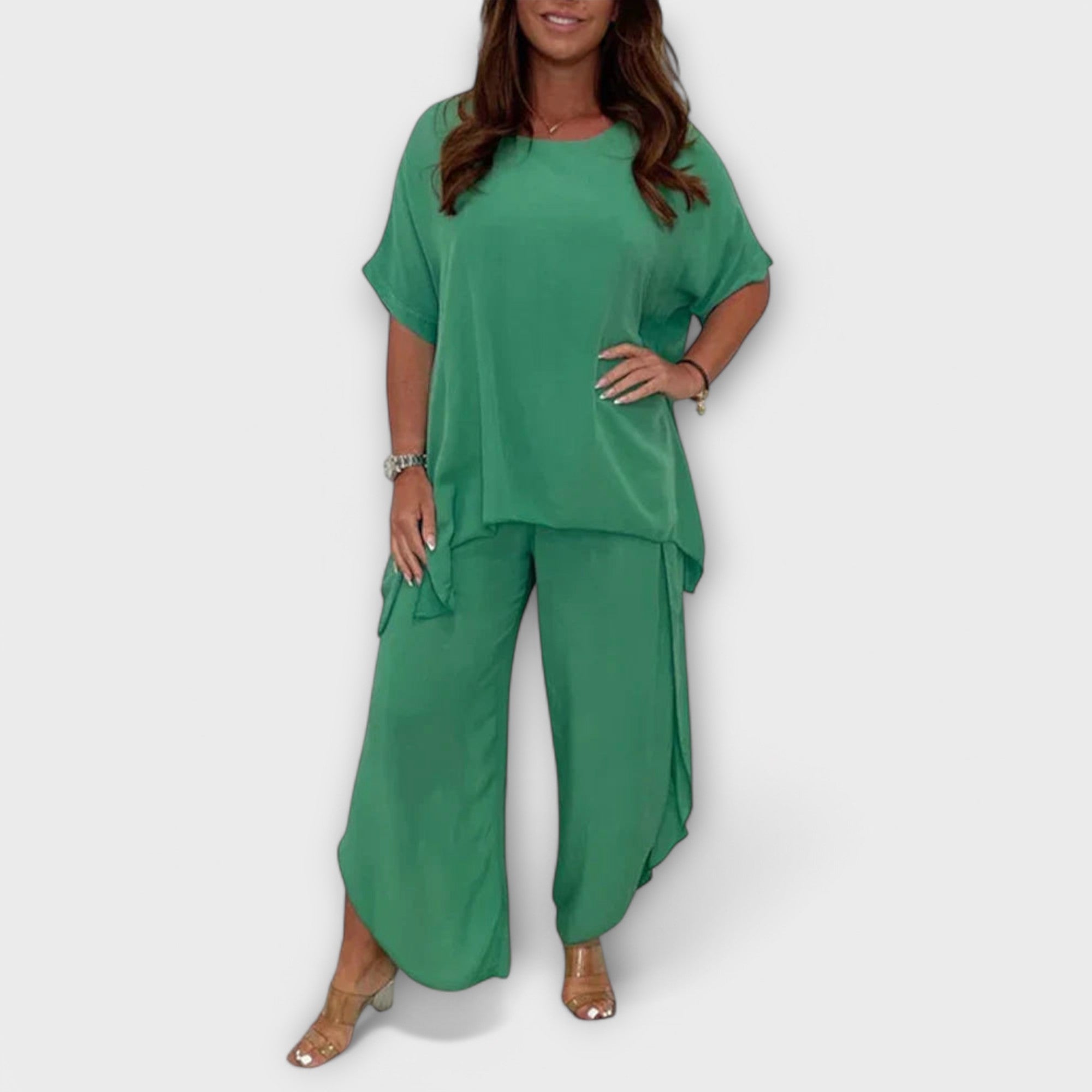 Lucija – Elegantni set od svile i čipke