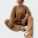 Lucija – Elegantan set s rebrastim uzorkom od svile