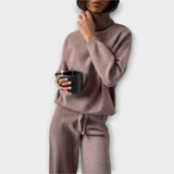 Lucija – Elegantni set od svile za grijanje