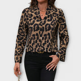 Alja – Elegantna lepršava bluzica s leopard uzorkom