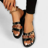 Kaja – Elegantne sandale s leopard uzorkom i preklopnim trakama