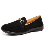Alenka – Elegancija u satenskim lóferima s minimalističkim dizajnom