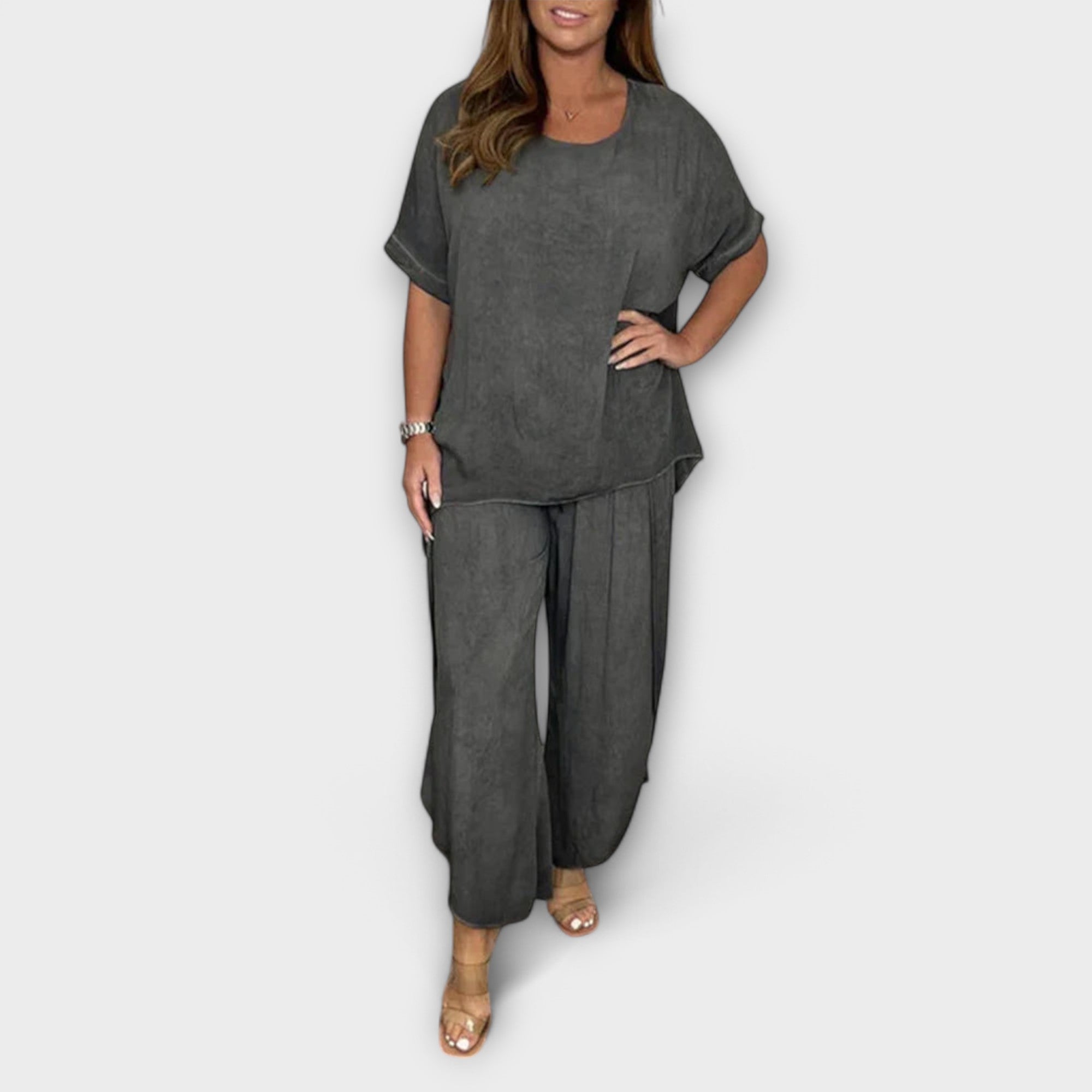 Lucija – Elegantni set od svile i čipke
