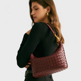 Hana – Elegantan midi haljina od svile u burgundskom tonu