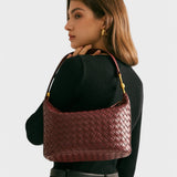 Hana – Elegantan midi haljina od svile u burgundskom tonu