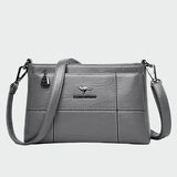 Hana – Elegantna torba od svile s romantičnim detaljima