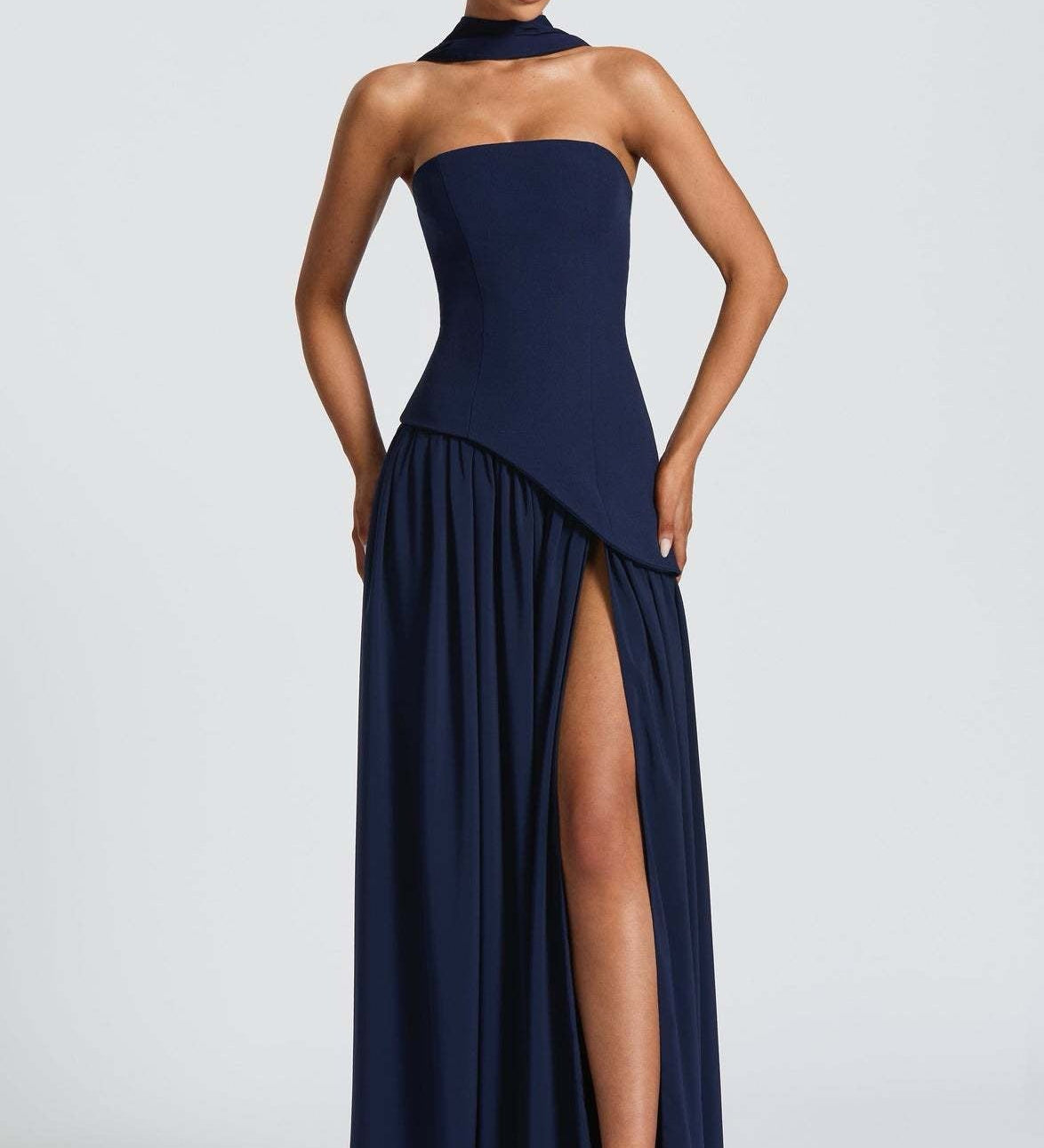 Katarina – Elegantan Dugački Haljina od Svile