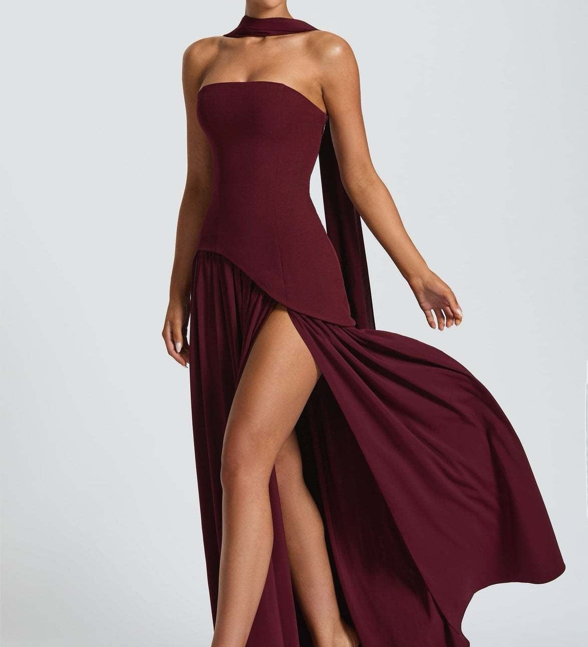 Maja – Elegantna Duga Haljina od Svile