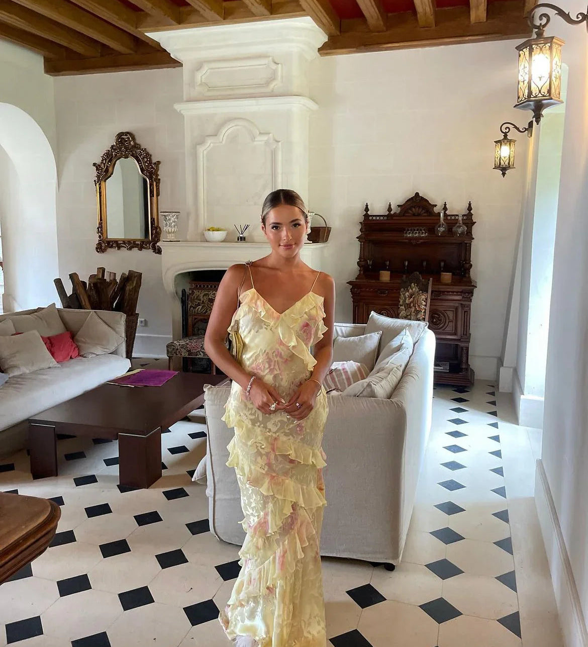 Maja – Elegantna Duga Haljina s Volanima od Svile