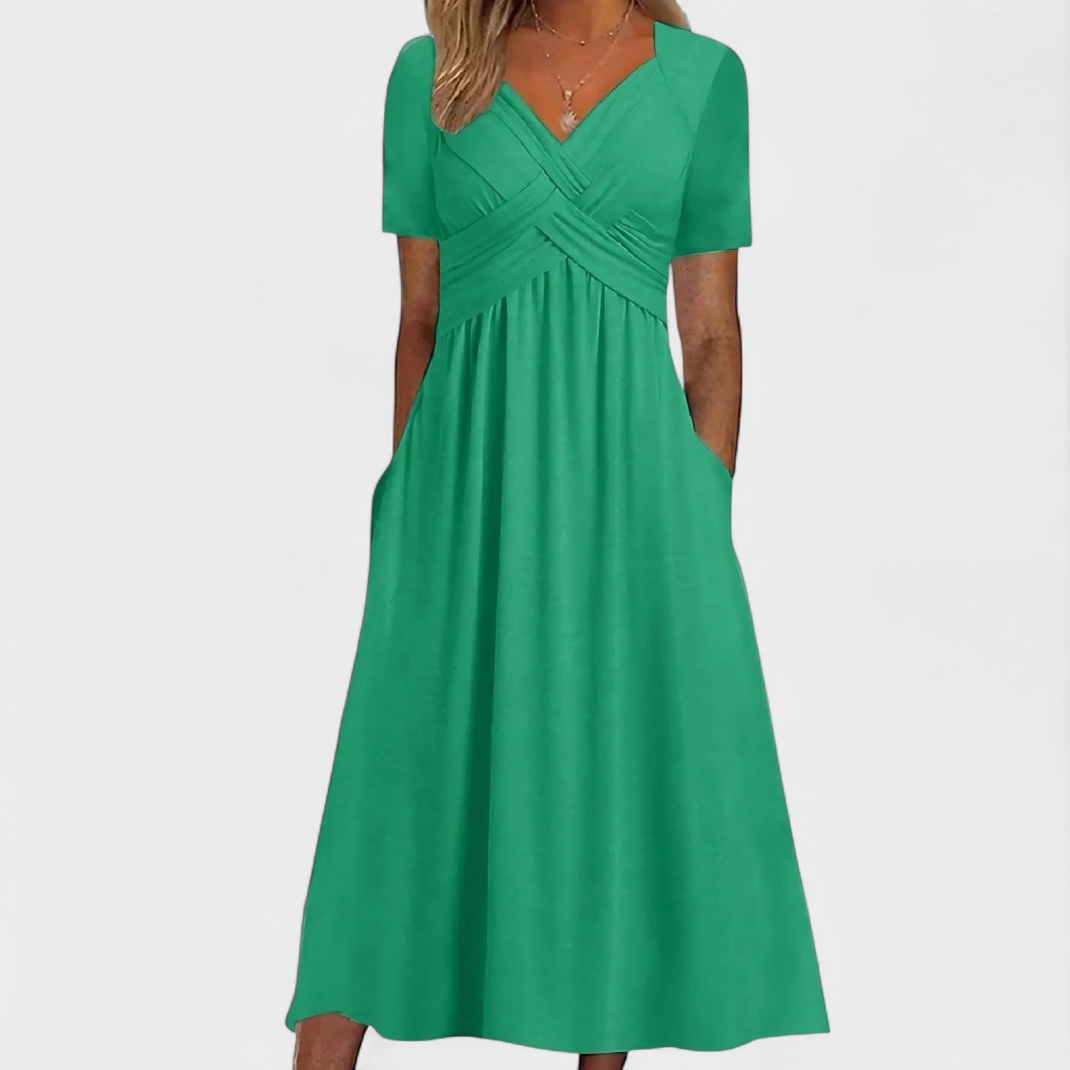 Nika – Elegantni minimalistički laneni set
