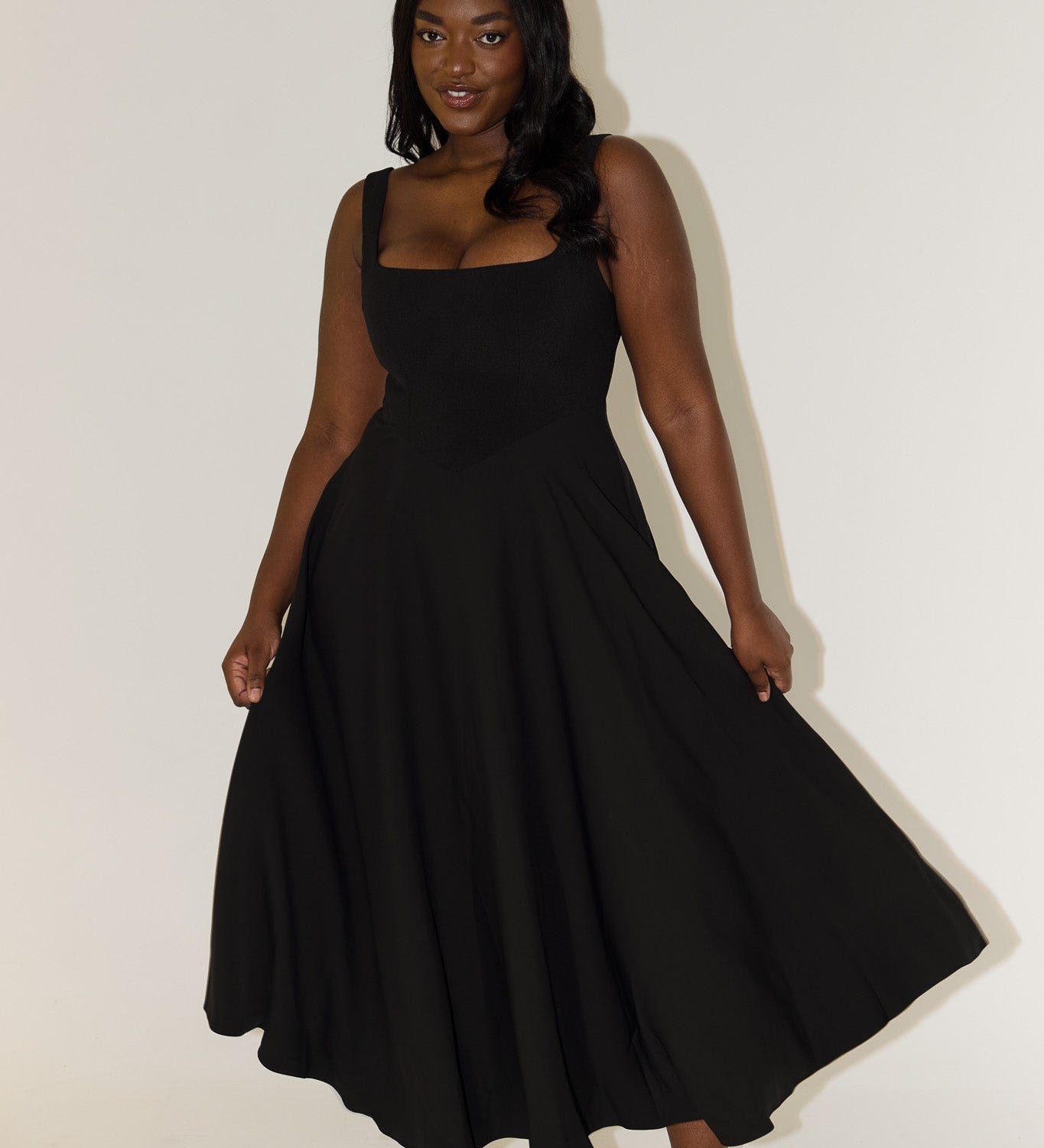 Nika – Elegantan Midi Haljina od Svile