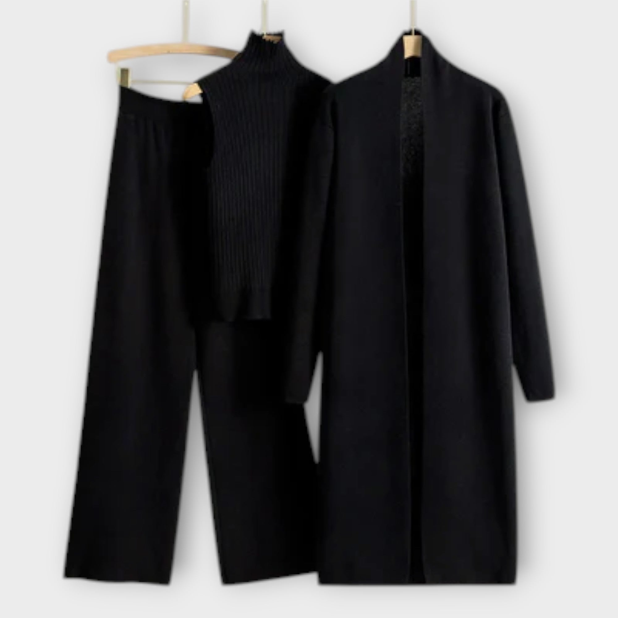 Lucija – Elegantan set od tri komada s čipkom