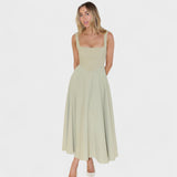 Nika – Elegantna midi haljina s kvadratnim izrezom