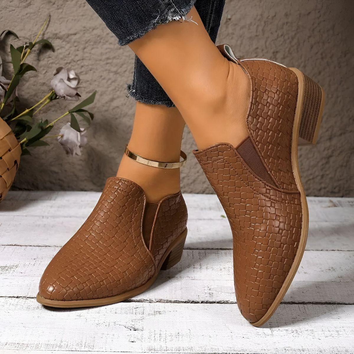 Alenka – Elegancija i udobnost u Oxford cipelama