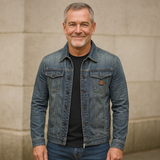 Miha – Klasična Denim Jakna s Elegancijom i Šarmom