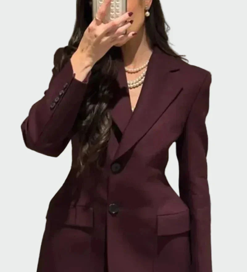 Gaja – Elegantni blazer s impresivnom siluetom