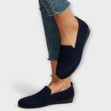 Alenka – Elegantan satenski loafer s multidimenzionalnim detaljima