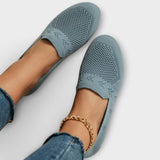 Alenka – Elegantan satenski loafer s multidimenzionalnim detaljima