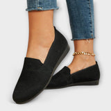 Alenka – Elegantan satenski loafer s multidimenzionalnim detaljima