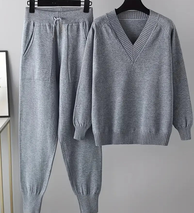 Lucija – Elegantan set od svile i čipke