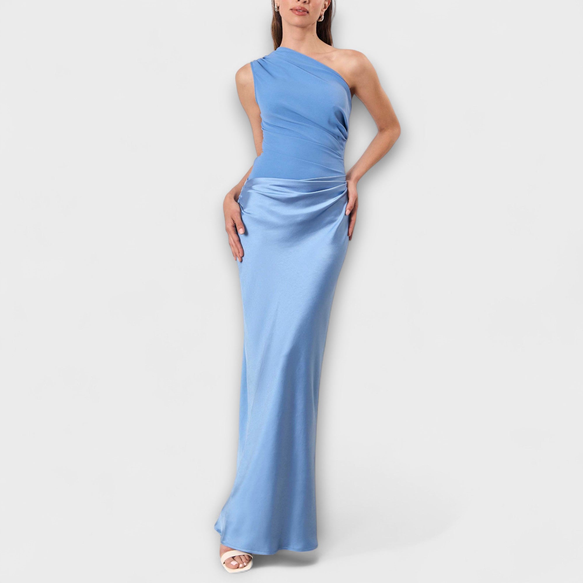 Katarina – Elegantna asimetrična satenska haljina