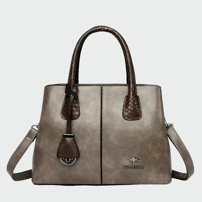 Hana – Elegantan kožni clutch s minimalističkim dizajnom