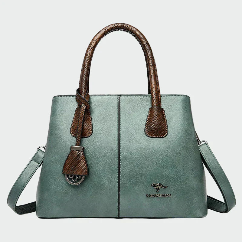 Hana – Elegantan kožni clutch s minimalističkim dizajnom