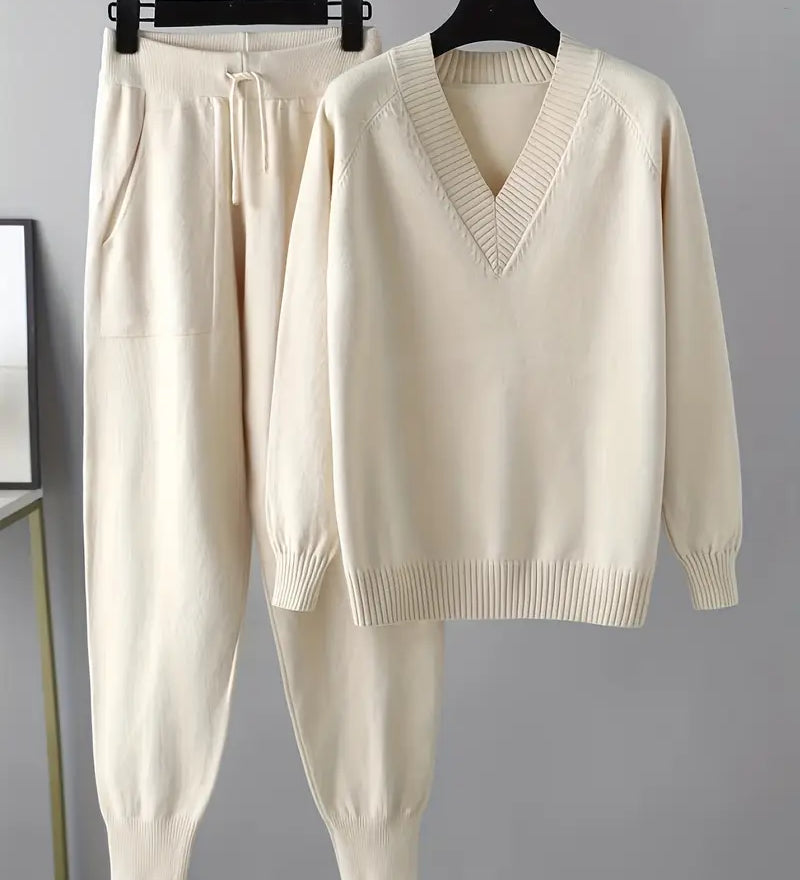 Lucija – Elegantan set od svile i čipke