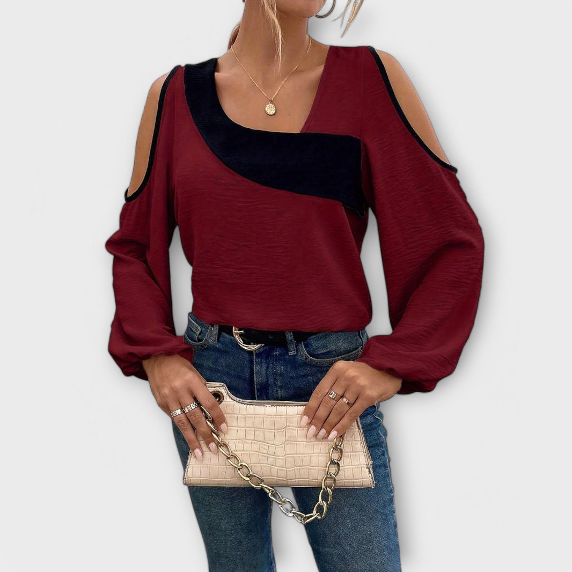 Alja – Elegantna bluza s kvadratnim izrezom od svile