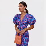 Maja – Elegantna Midi Haljina od Svile u Tropskom Uzorku