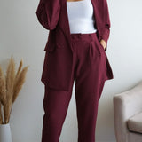 Bojana – Elegantni midi set od svile u burgundcu